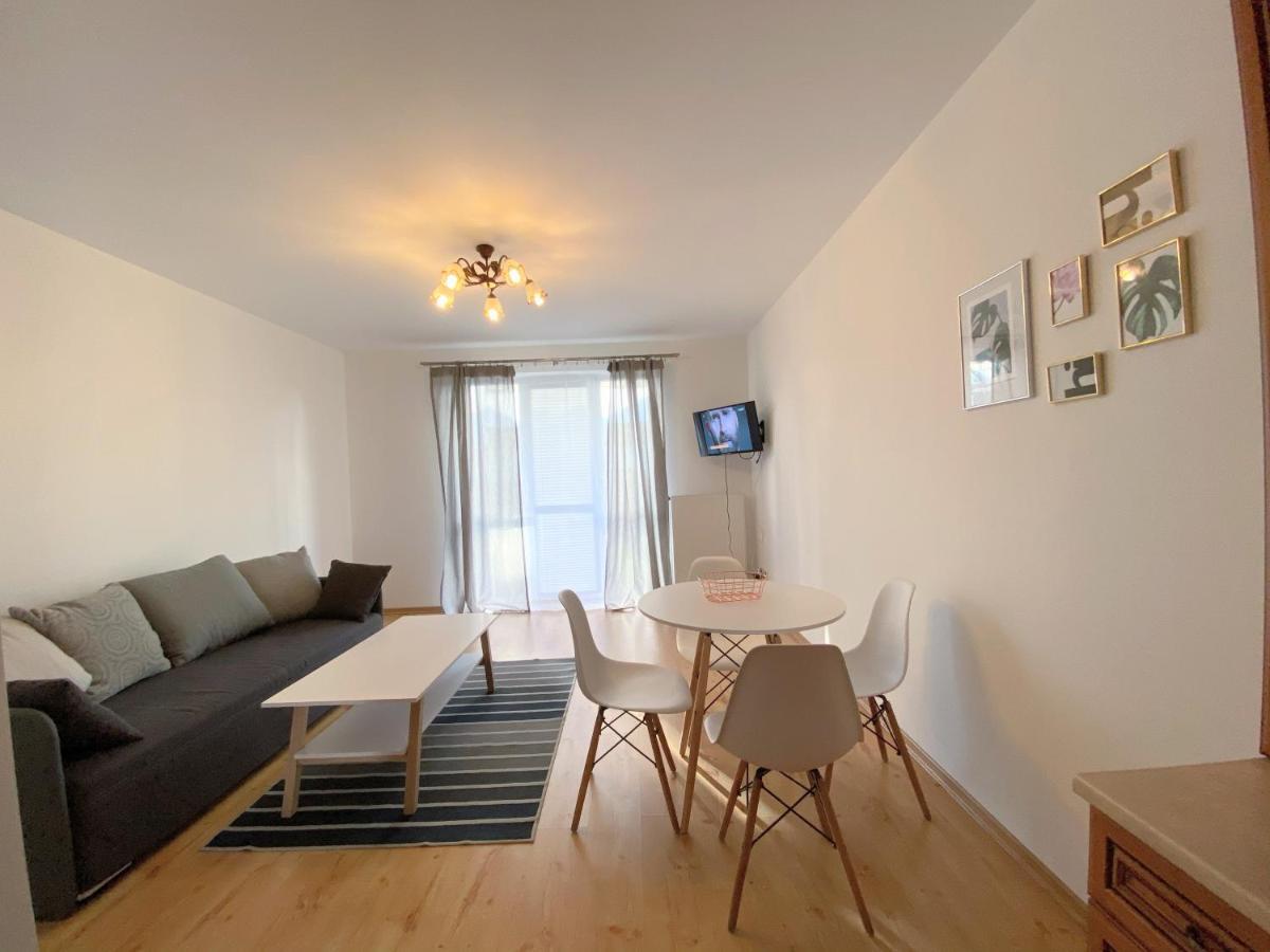 Easy Apartment *